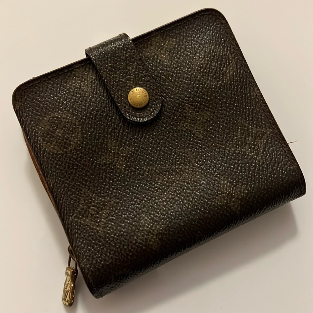Louis Vuitton Monogram Compact Wallet with Zipper and Snap - Vintage
